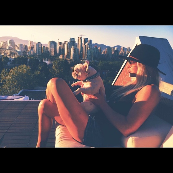 Meet your Posher, Leah - Picture 8 of 11